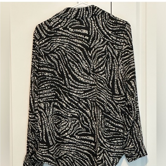 Michael Michael Kors Black/White Shirt NWT Size: M - Picture 2 of 5